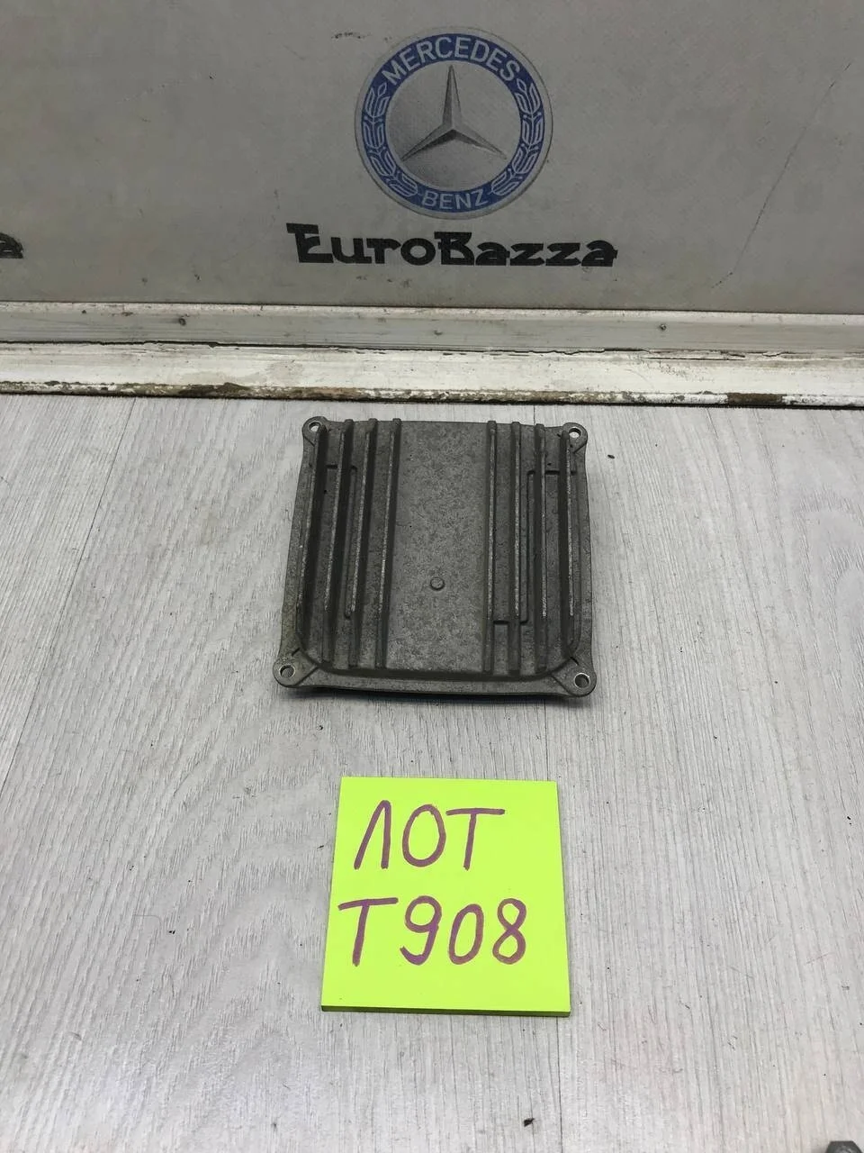 Блок розжига фары Mercedes W218 CLS