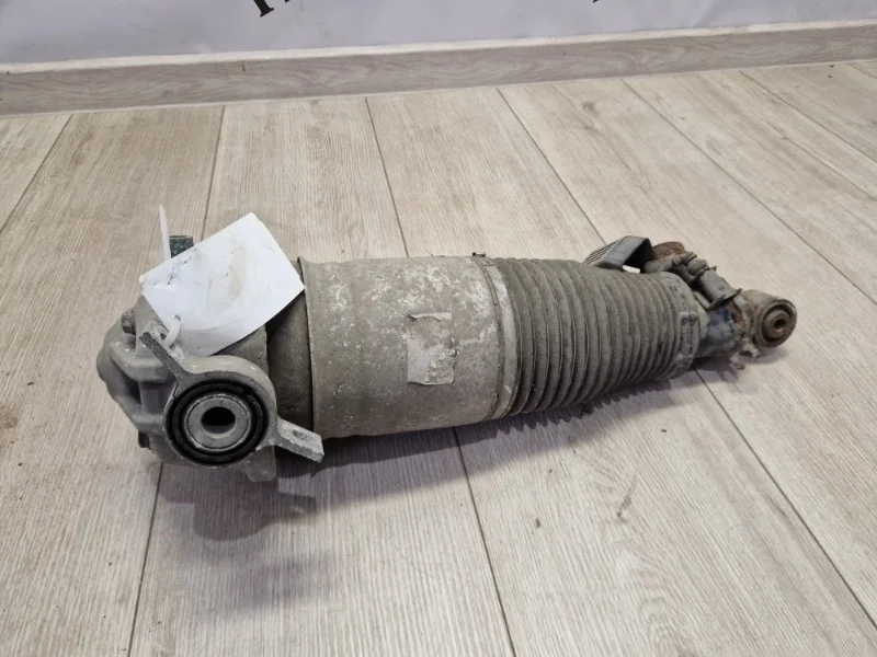 Пневмостойка Audi Q7 2007-2015 4L