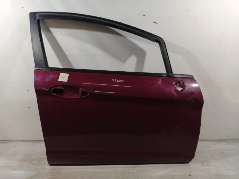 Дверь передняя правая Ford Fiesta (08-12)