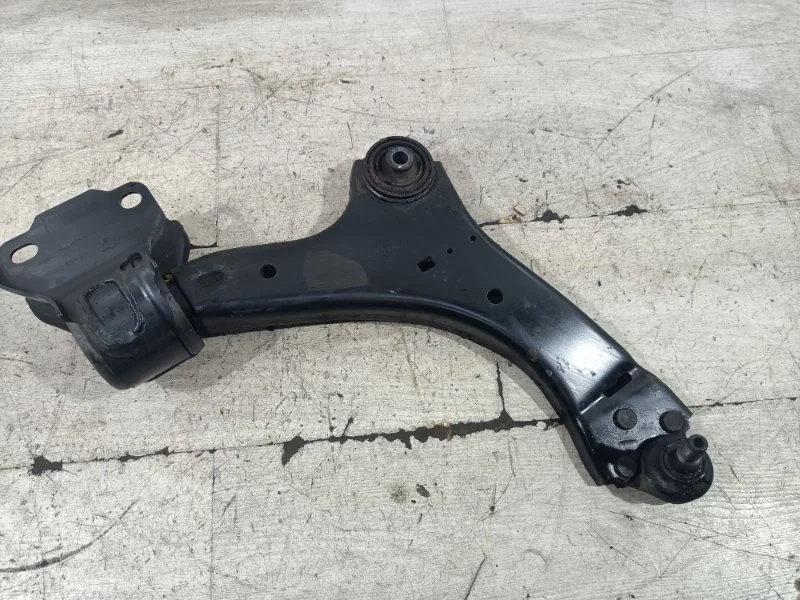 Рычаг передний правый Ford Mondeo 4 (07-14)