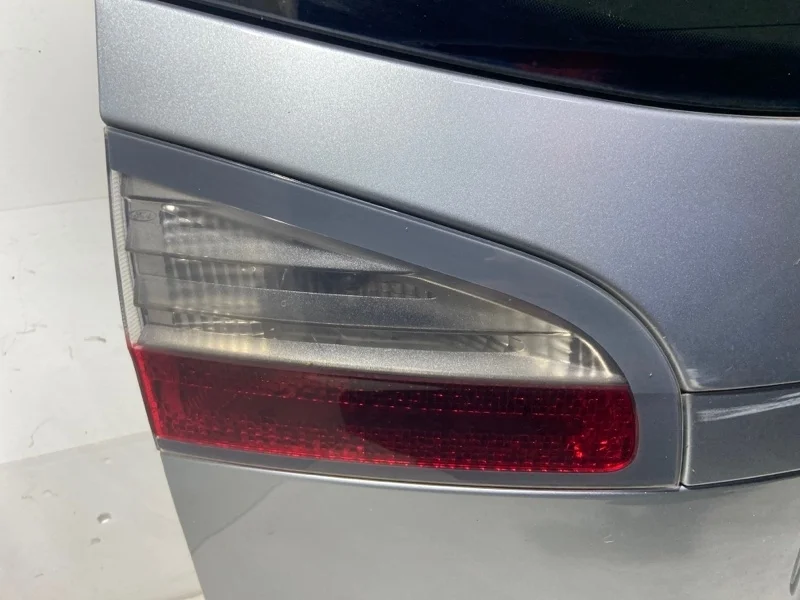 Фонарь задний внутренний левый Ford S-MAX (06-15)