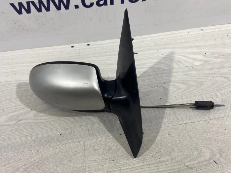 Зеркало правое (механическое) Ford Focus 1 (98-05)