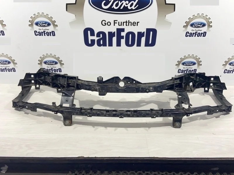 Панель передняя (телевизор) Ford Focus 2 (08-11)