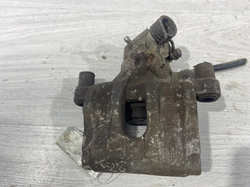 Суппорт задний правый Ford Focus 3 (11-14) ХЕЧБЕК