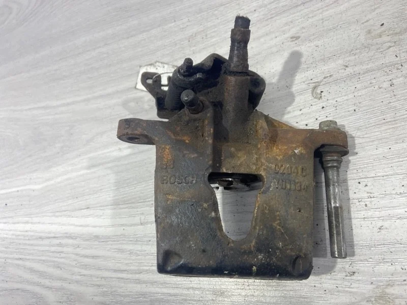 Суппорт задний левый Ford Mondeo 3 (00-07) ХЭТЧБЕК