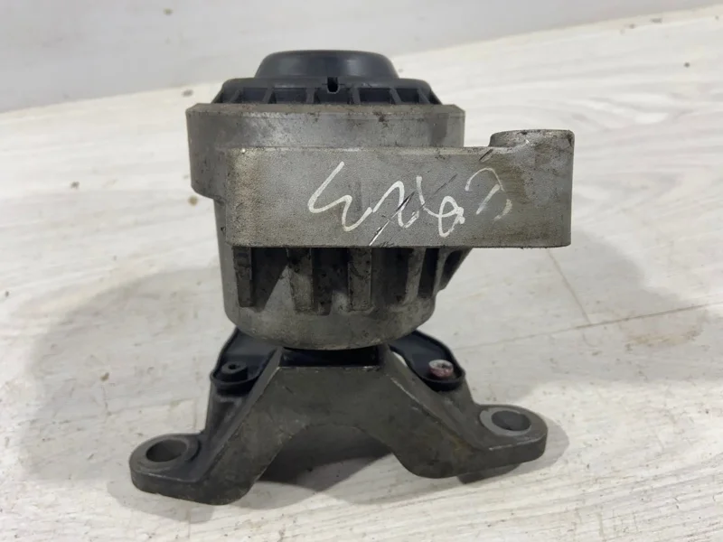 Опора двигателя правая Ford S-MAX (06-15) SAV 2.0L
