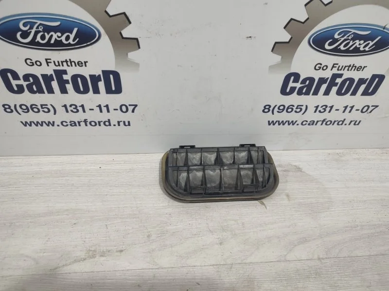 Решетка вентиляционная Ford Focus 2 (04-08) СЕДАН