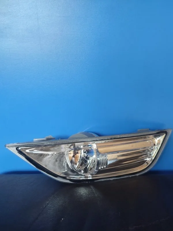 Фара противотуманная левая передняя левая