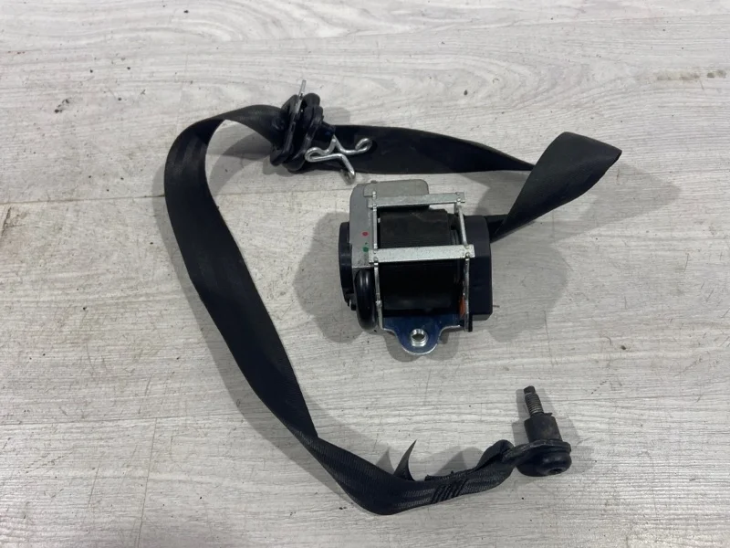 Ремень безопасности пер правый Ford Focus 3