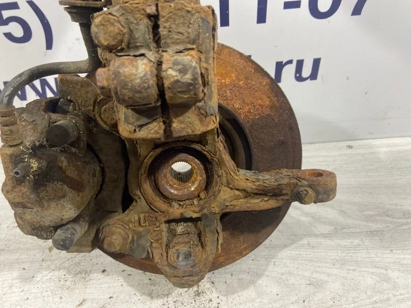 Кулак поворотный передний правый Ford Galaxy