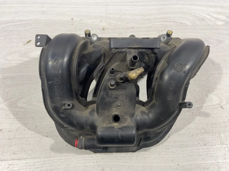 Коллектор впускной Ford Focus 1 (98-05) СЕДАН 2.0L