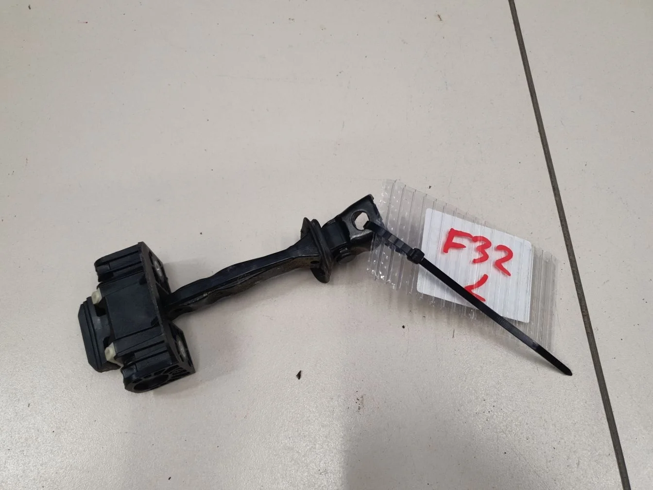 Ограничитель двери передней для BMW 4 F32 F33 2013-2020