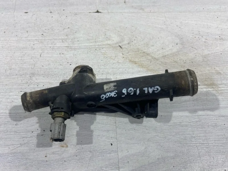 Фланец системы охлаждения (тройник) Ford Focus 3