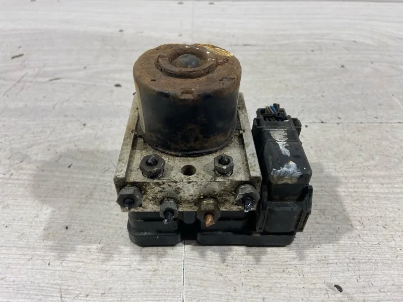 Блок ABS (насос) Ford Fusion (01-12) UAV 1.6L