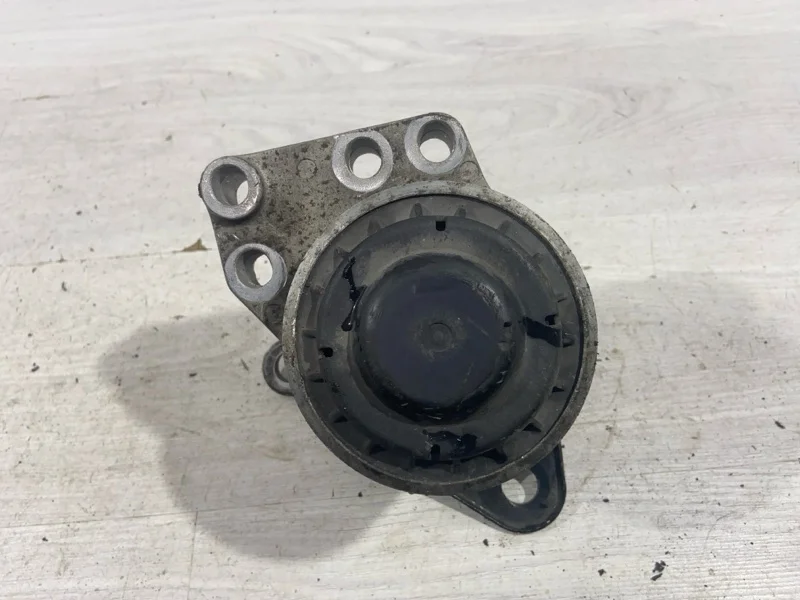 Опора двигателя правая Ford Mondeo 4 (07-14)