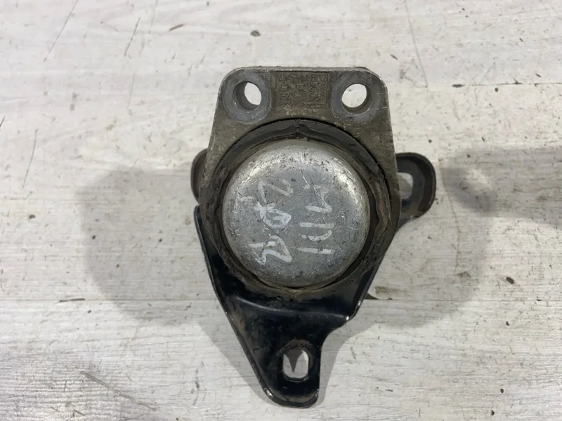 Опора двигателя правая Ford Mondeo 3 (00-07) СЕДАН