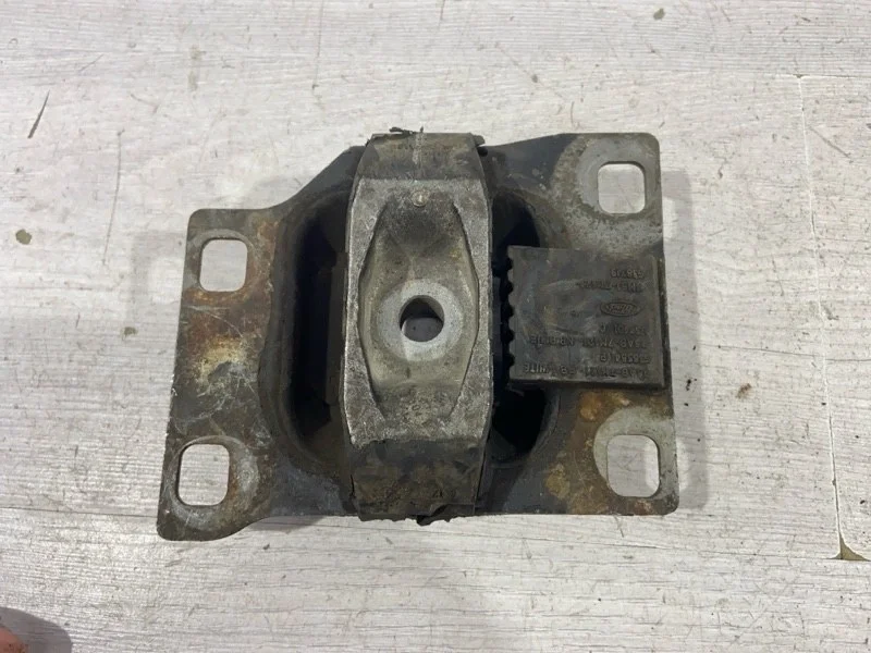 Опора двигателя левая Ford Tourneo/Connect (02-13)