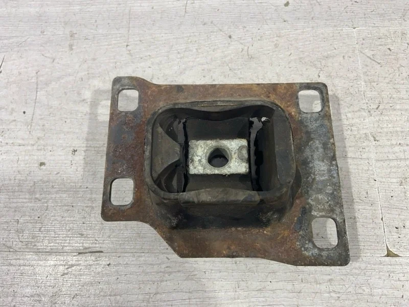 Опора двигателя левая Ford Tourneo/Connect (02-13)
