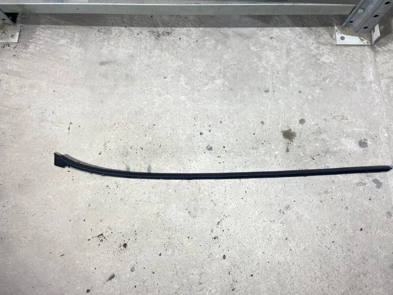 Молдинг лобового стекла левый Ford Mondeo 4