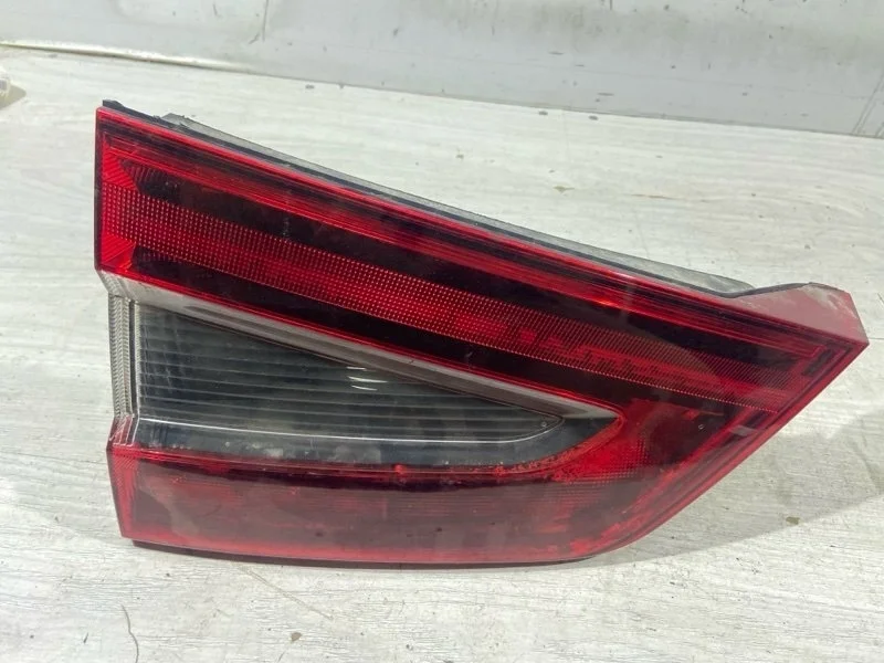 Фонарь задний внутренний левый Ford Galaxy (06-15)