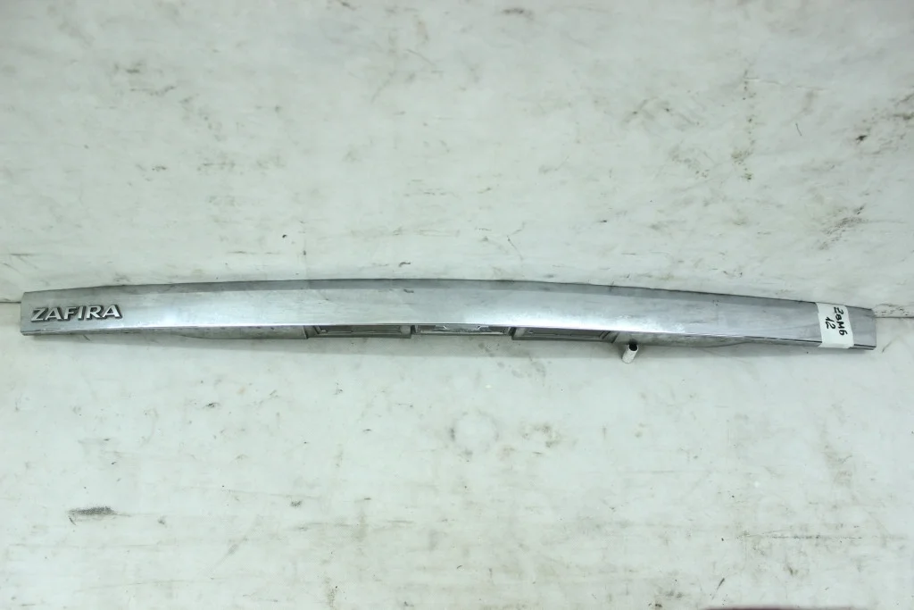 Молдинг крышки багажника Opel Zafira B ZbМБ12