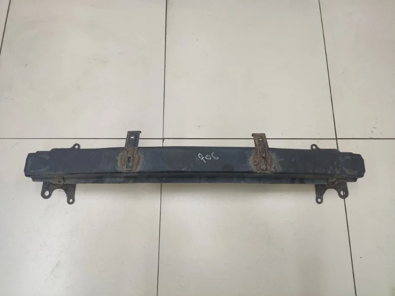 Усилитель бампера передний Skoda Fabia 2 5J BZG