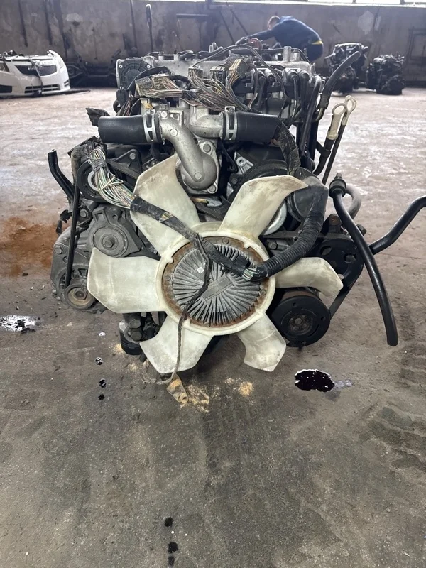 Двигатель Mitsubishi Pajero 6G72 V60-V70 6G72 3.0