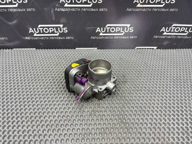 Дроссельная заслонка Volkswagen Golf 036133062A ХЭТЧБЕК 1.6 AUS
