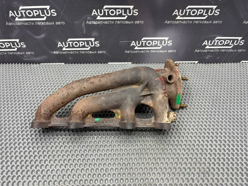 Выпускной коллектор Audi A4 050253033B B5 1.6 ADP