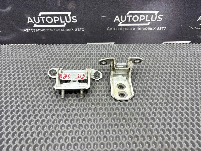 Петля двери Nissan Almera 82400ED01A G15 1.6 K4M 848, задняя правая