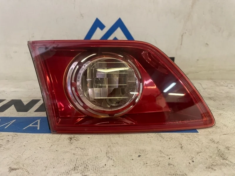 Фонарь в крышку багажника задний левый INFINITI