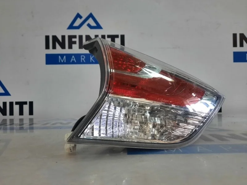 Фонарь в крышку багажника задний левый NISSAN