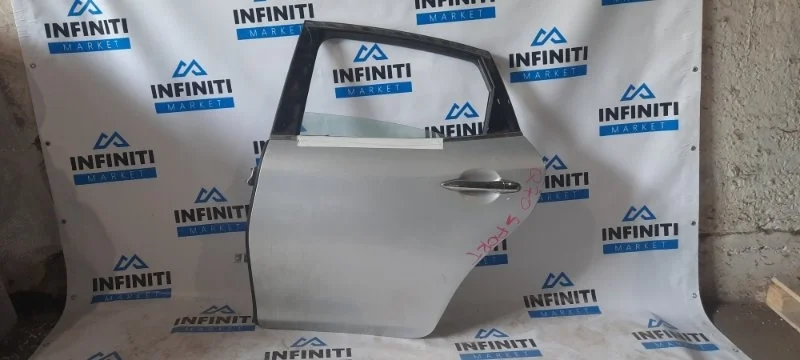 Дверь задняя левая INFINITI Q70 Y51