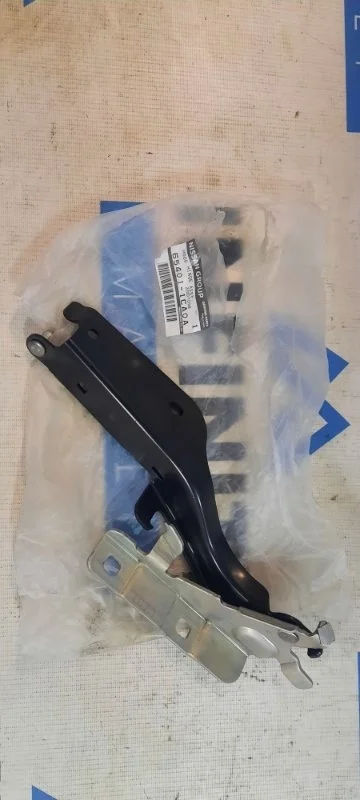 Петля капота передняя левая INFINITI QX70 S51