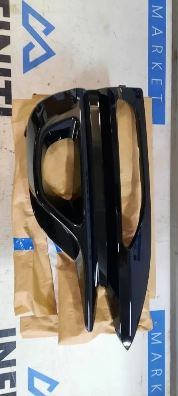 Накладка ПТФ окантовка противотуманки правая