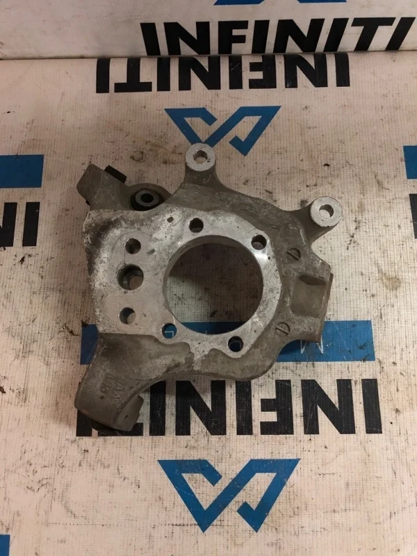 Кулак задний левый INFINITI QX70 S51 VQ37VHR