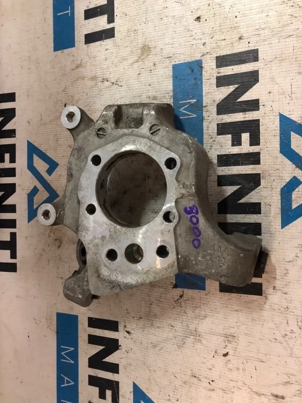 Кулак задний левый INFINITI QX70 S51 VQ37VHR