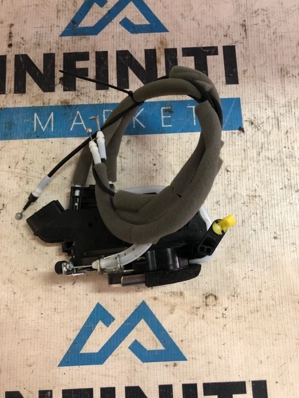 Замок двери передний левый INFINITI QX80 Z62