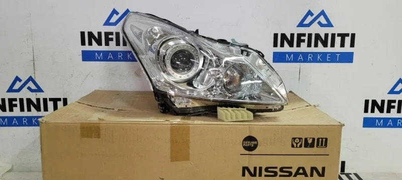 Фара передняя правая INFINITI G37 V36