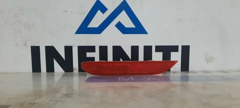 Катафот бампера (отражатель) задний левый INFINITI