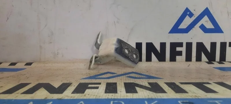 Петля двери нижняя передняя правая NISSAN Murano