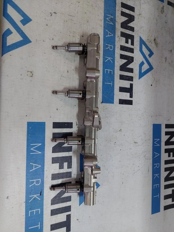 Рейка топливная с форсунками (рампа) INFINITI QX80