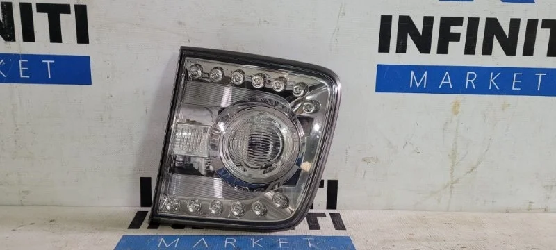 Фонарь в крышку багажника задний правый NISSAN