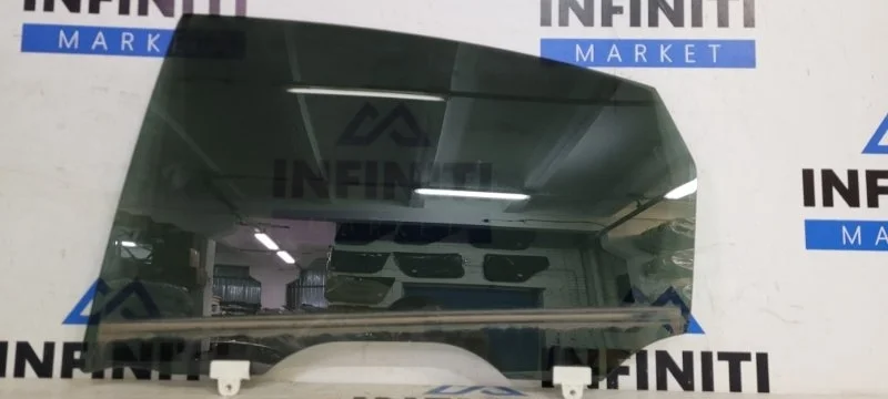 Стекло двери заднее левое INFINITI QX70 S51