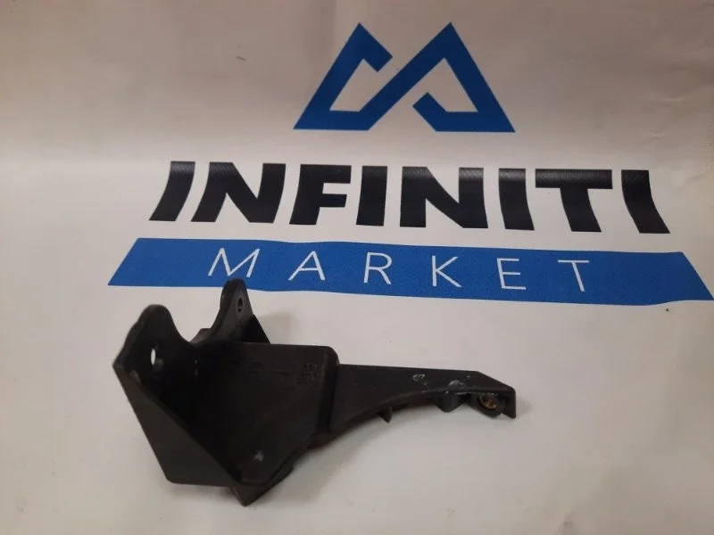 Кронштейн обшивки двери (крепление) задний правый