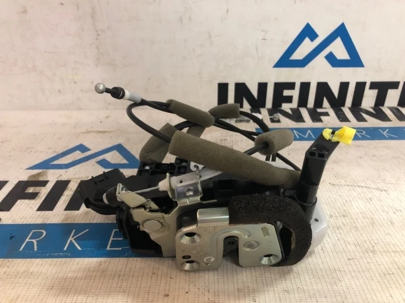 Замок двери передний левый INFINITI QX80 Z62