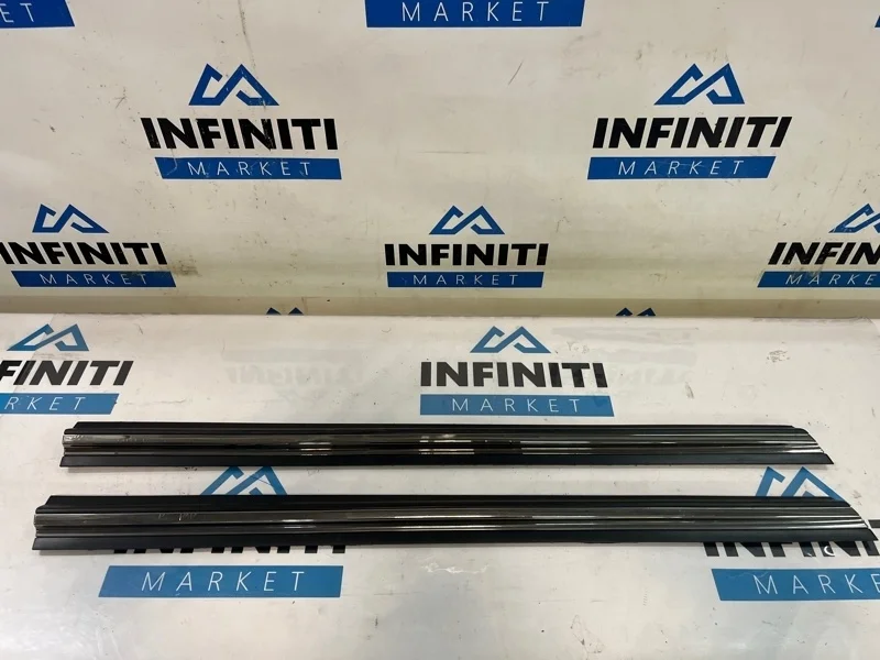 Молдинг двери нижний передний левый INFINITI QX70