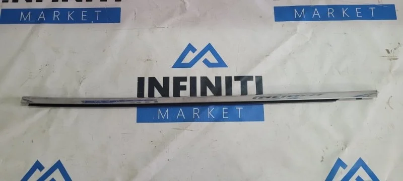 Молдинг двери центральный передний левый INFINITI