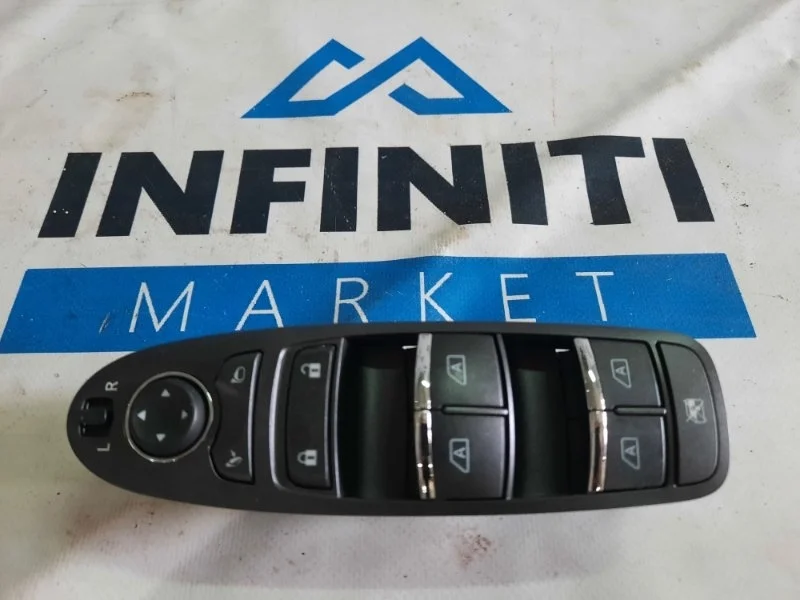 Блок кнопок управления стеклоподъемниками передний