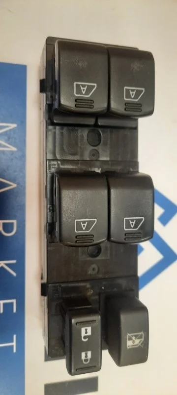 Блок кнопок управления стеклоподъемниками передний
